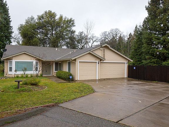 3rd image of 2910 Princeton Ct