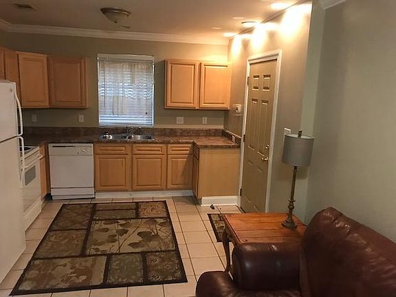5th image of 300 Royce St #B