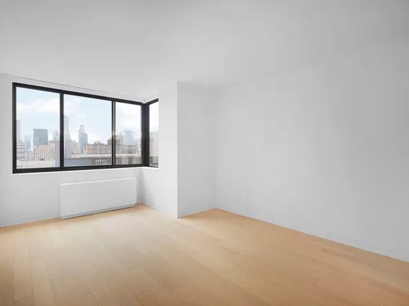 1 Columbus Place image 6 of 27