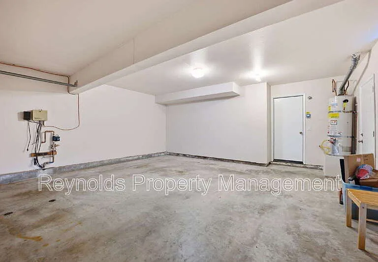 9462 Pipilo St — Photo 26