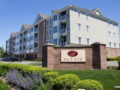 502 Bushes Ln, Elmwood Park, NJ, 07407