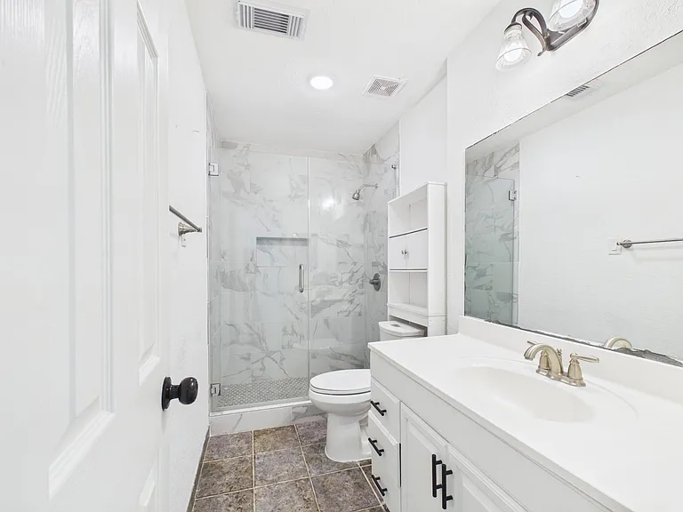 9918 Peachridge Dr — Photo 10