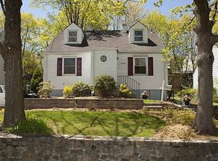 18 Cantitoe Rd, Yonkers, NY 10710