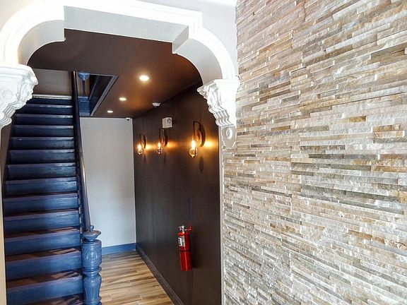 5th image of 489 Chauncey St #1RF