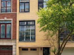 65 W Schiller St, Chicago, IL
