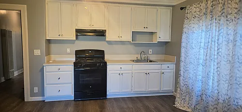4405 S Van Ness Ave #4405 Photo 1