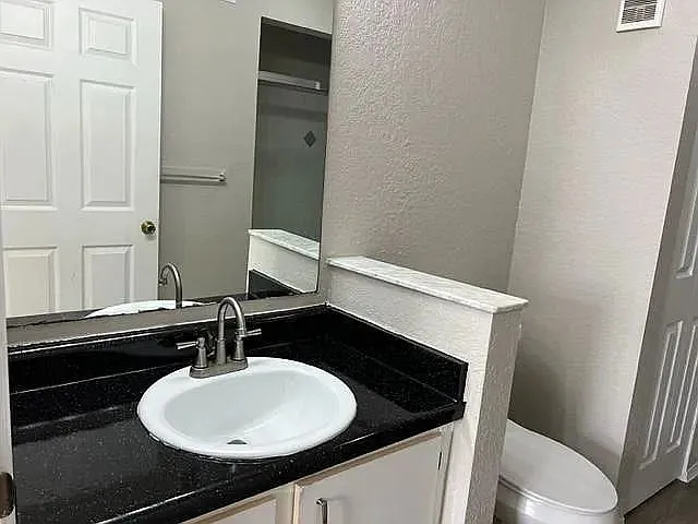 831 Camargo Way — Photo 16