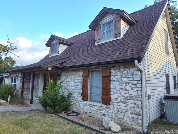 3rd image of 3847 Highcliff Dr