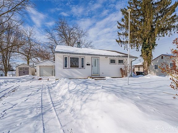 2nd image of 2971 Peony Pl
