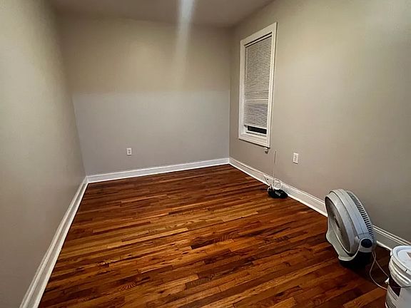 4th image of 525 Edison Ave #2B