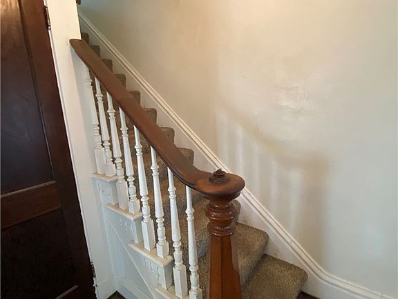 5th image of 528 W Ash St