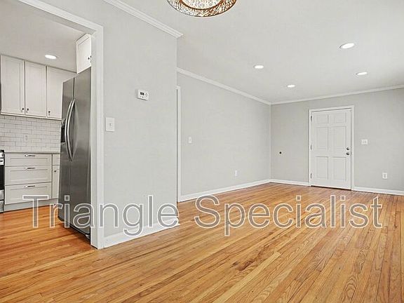5th image of 2748 Layden St