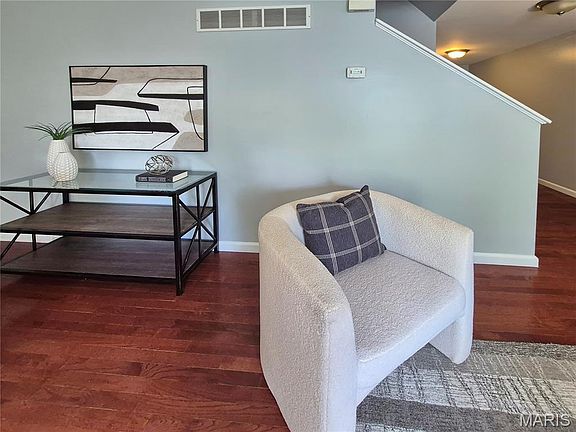 5th image of 208 Waterside Crossing Ct
