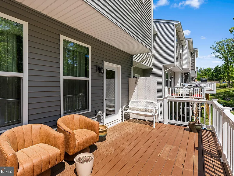 7903 Tanbridge Ln — Photo 10