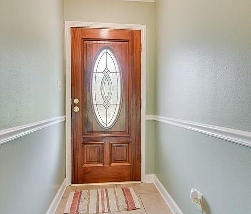 4th image of 9524 Oleander Dr