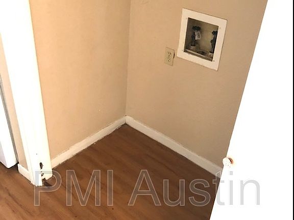 2nd image of 908 N Lbj Dr APT 6