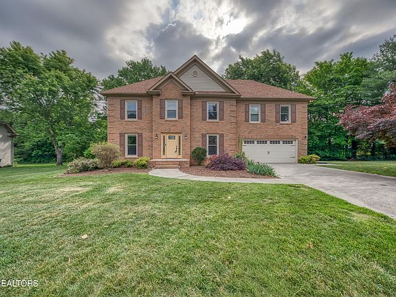 2nd image of 8901 Straw Flower Dr