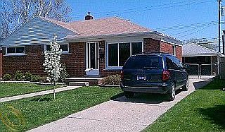 1st image of 25296 Collingwood St