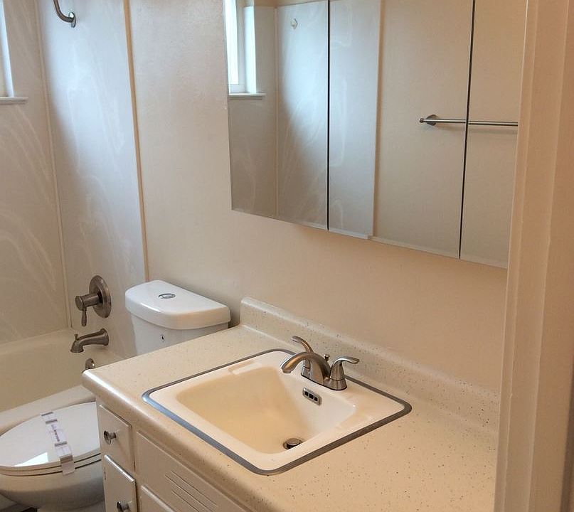 2nd image of 1525 Atlanta Ct APT N