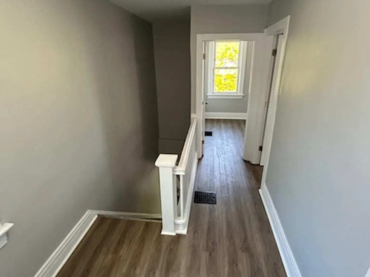 107 Lake St — Photo 2