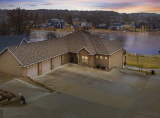 135 Crabtree Rd, Montezuma, IA 50171