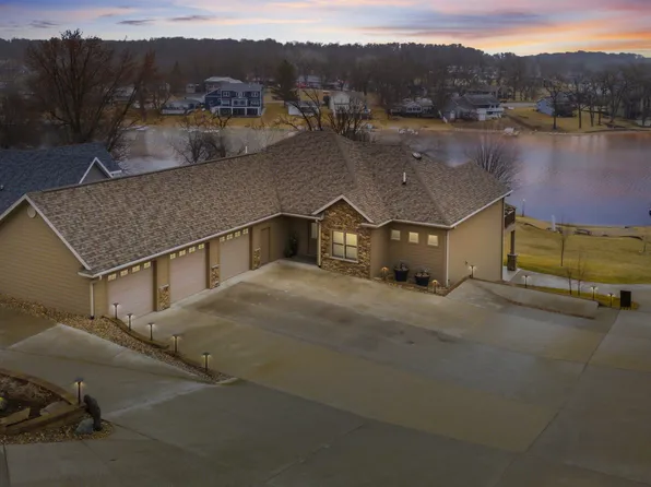 135 Crabtree Rd, Montezuma, IA 50171