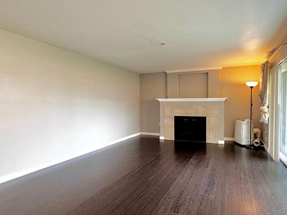 4th image of 11920 98th Ave NE APT 302