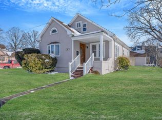 44 Nassau Parkway, Hempstead, NY 11550