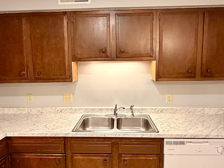 110 Elleta St #10 — Photo 9