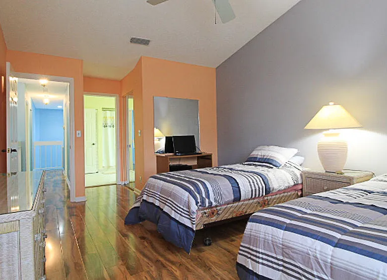 886 Windermere Way — Photo 27