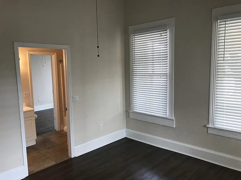 2109 W Cypress St — Photo 7
