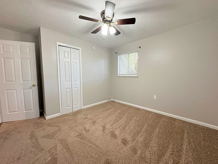 2922 Oakwood Dr — Photo 24