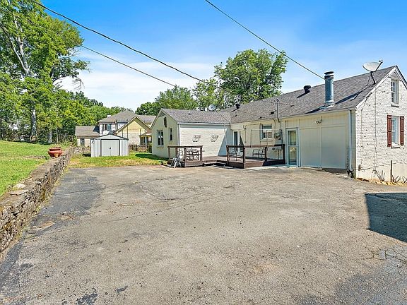 4th image of 815 Neartop Dr