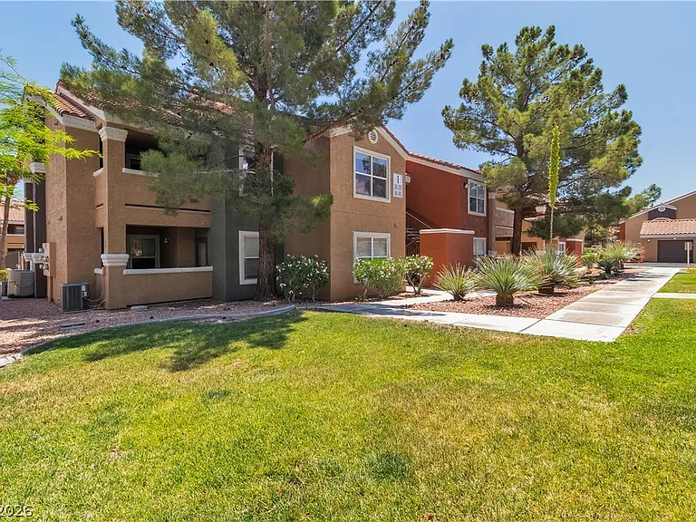 8101 W Flamingo Rd #2001 — Photo 2