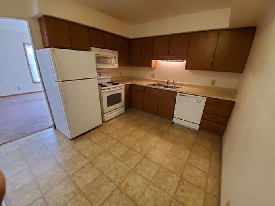 1st image of 1715 S 4th Ave E #21