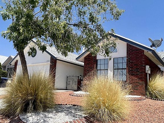2nd image of 1300 Desert Jewel Dr