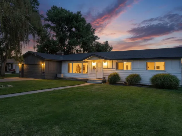4004 W Okanogan Ave, Kennewick, WA 99336