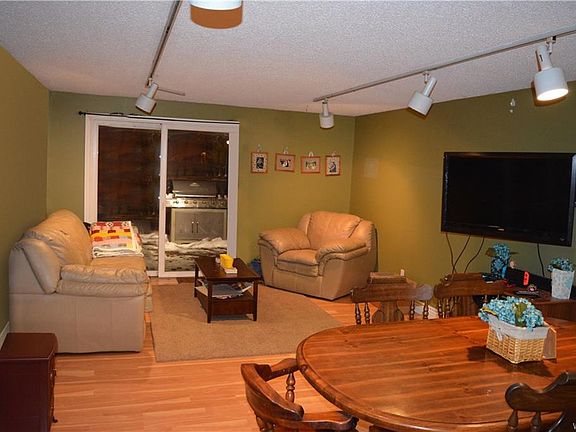 4th image of 24 Hirschfield Dr