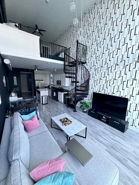 150 E Robinson St — Photo 3