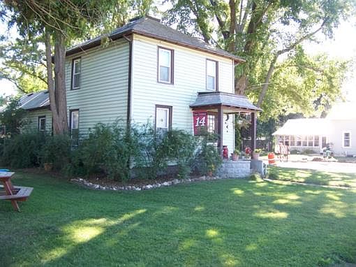 2nd image of 303 Union St