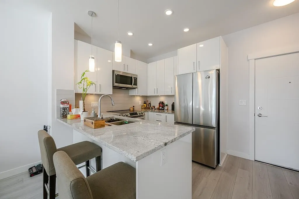 1 bed, 525 sqft, $1,600 — Photo 4