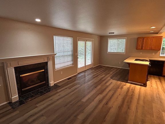 5th image of 3811 133rd Street Ct NW