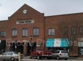 510 E Broad St #202, Fuquay Varina, NC 27526