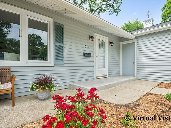 3rd image of 310 Woodward Ave