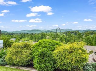 5802 Wood Duck Way, Hendersonville, NC 28792
