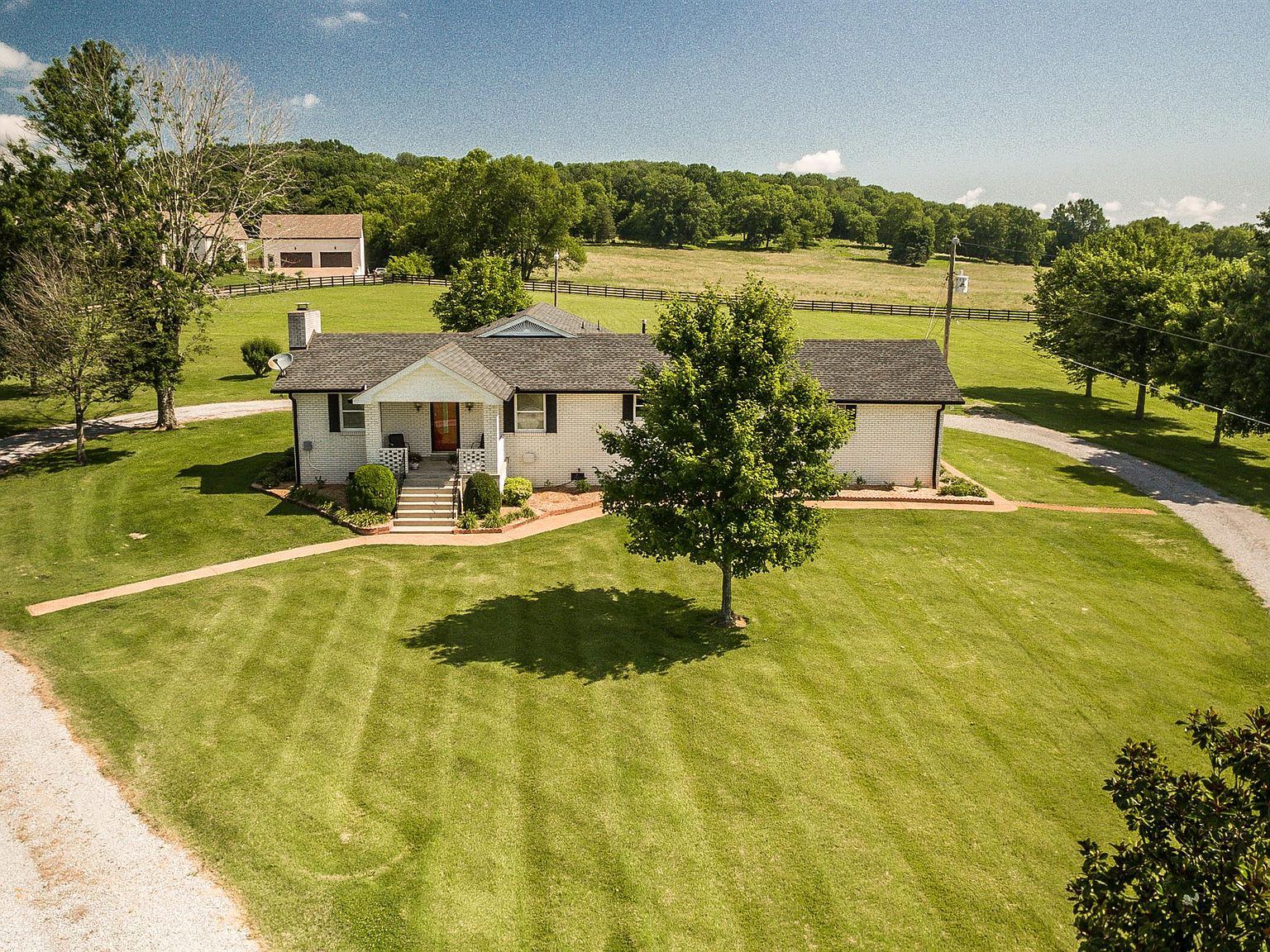 2482 Long Hollow Pike, Hendersonville, TN 37075 Zillow