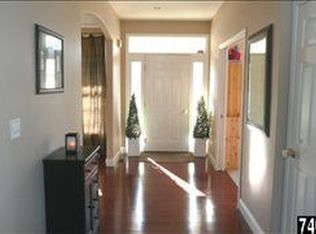 910 Edgeworth Ct, Red Lion, PA 17356