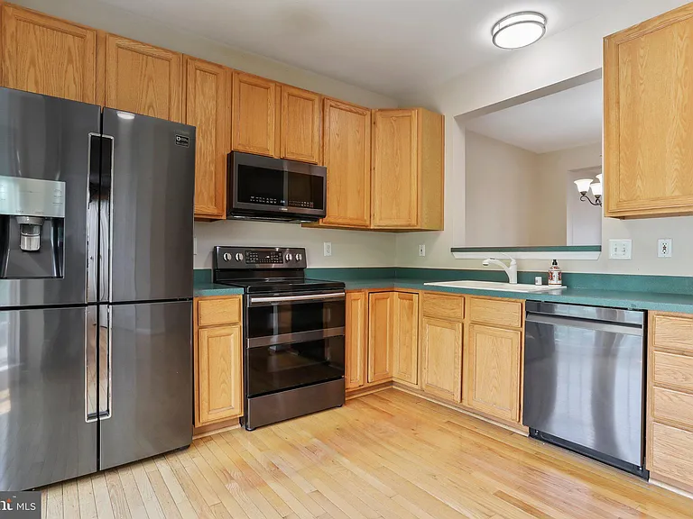 8818 Papillon Dr — Photo 20