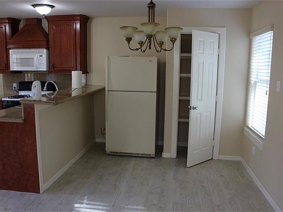 3rd image of 19708 Oaka Ct