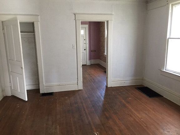 3rd image of 1815 Grandview Ave